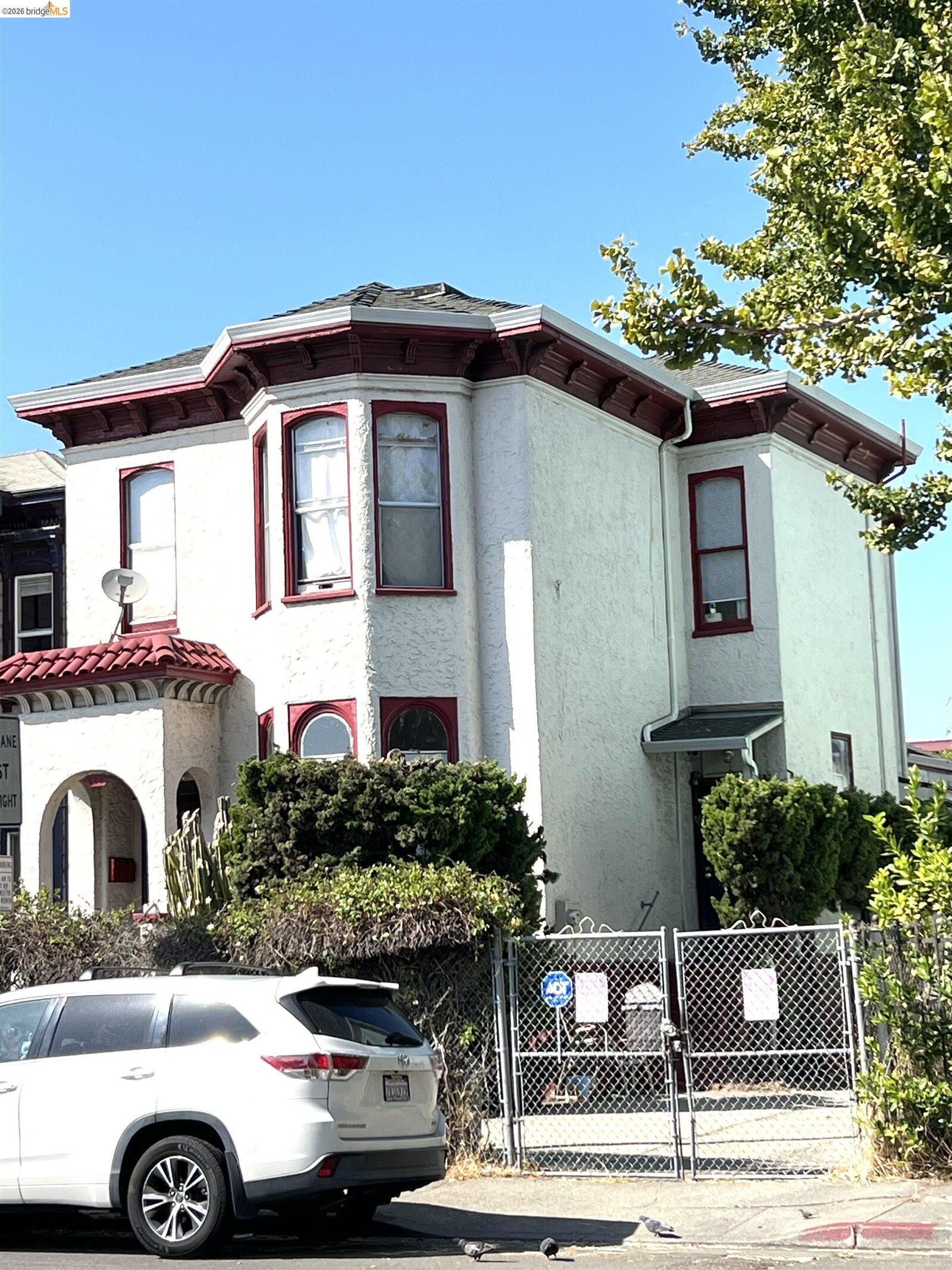 Property Photo: 684 18th Street CA 94612