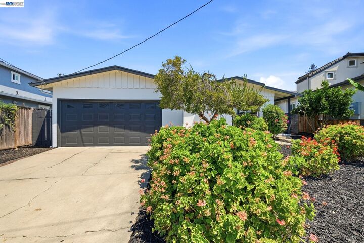 Property Photo: 41418 Erma Avenue CA 94539