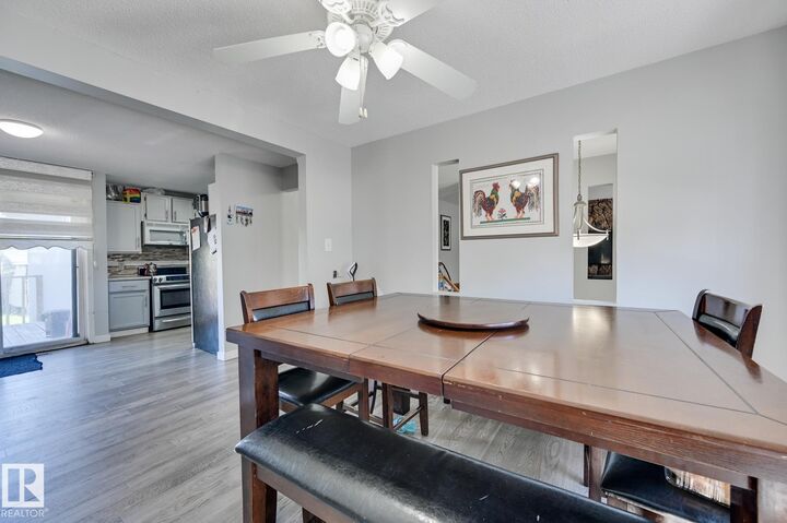 Property Photo:  4628 37 Avenue NW  AB T6L 3V1 