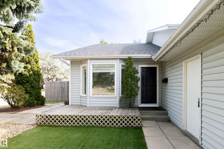 Property Photo:  4903 11A Avenue NW  AB T6L 6C6 