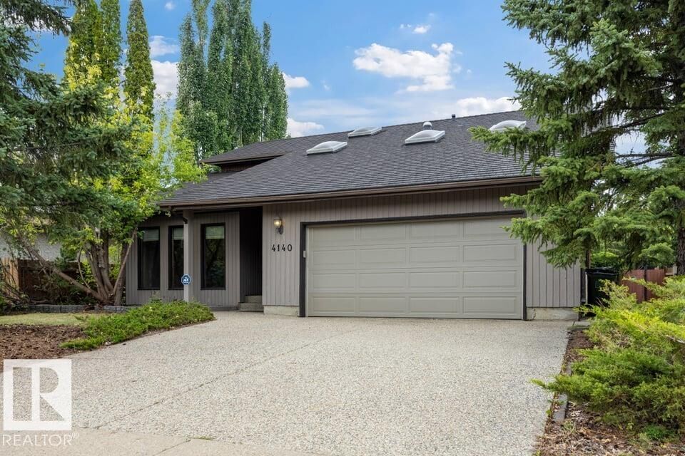 Property Photo:  4140 147 Street NW  AB T6H 5V1 