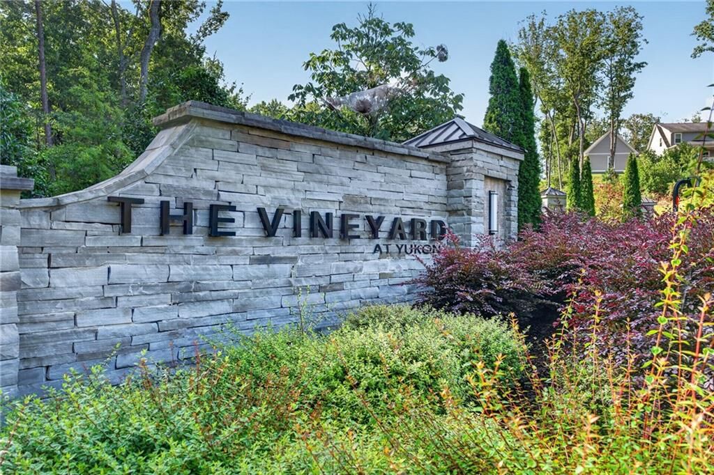 Property Photo:  292 Highgrove Drive  GA 30175 