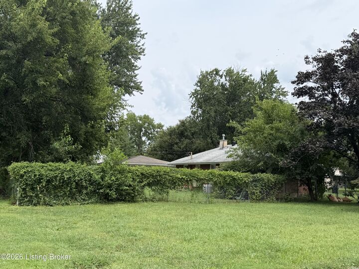 Property Photo: 3224 Stratford Ave KY 40218