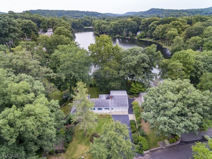 Property Photo: 23 Cabot Ln NJ 07405