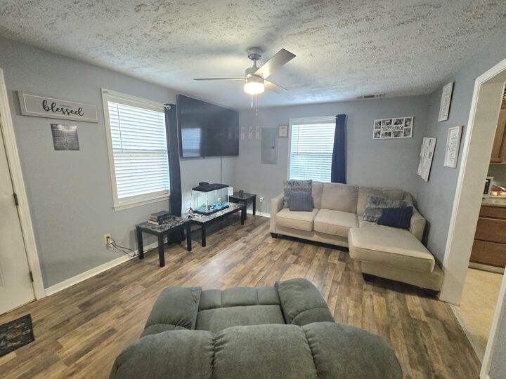 Property Photo:  2010 6th N. Ave  MS 39440 