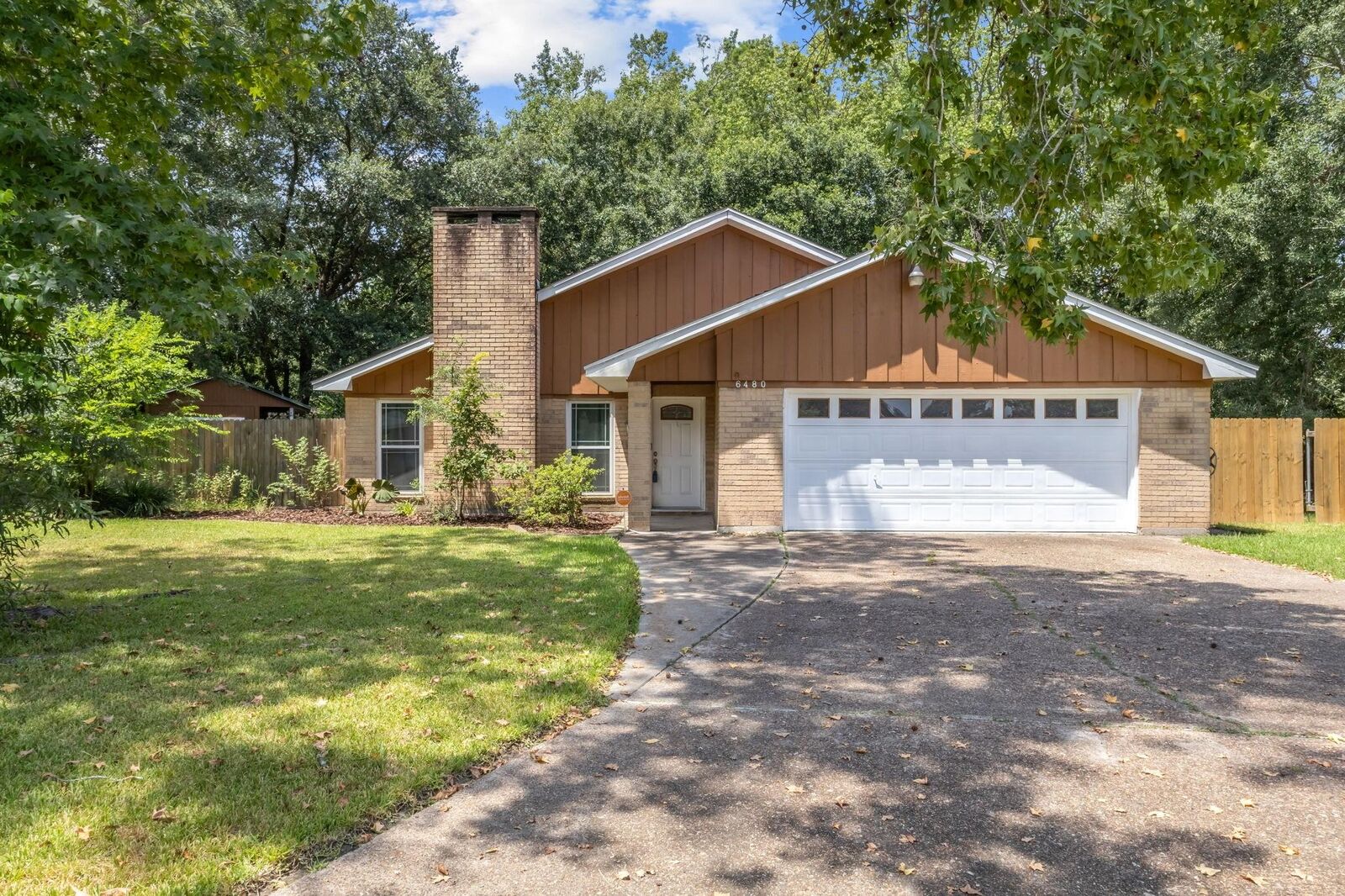 Property Photo: 6480 Dakota Street TX 77708