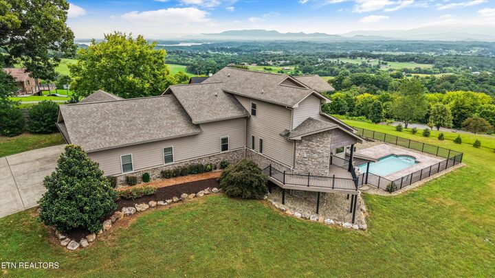 Property Photo:  1041 Hilltop Lane  TN 37764 