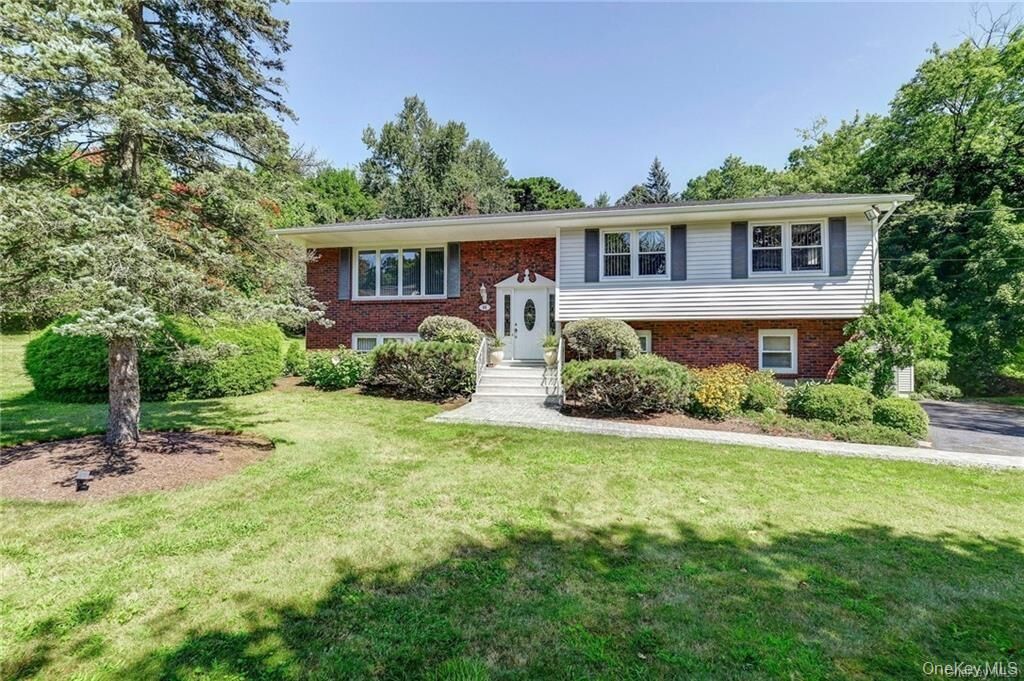 Property Photo:  55 Montebello Road  NY 10901 