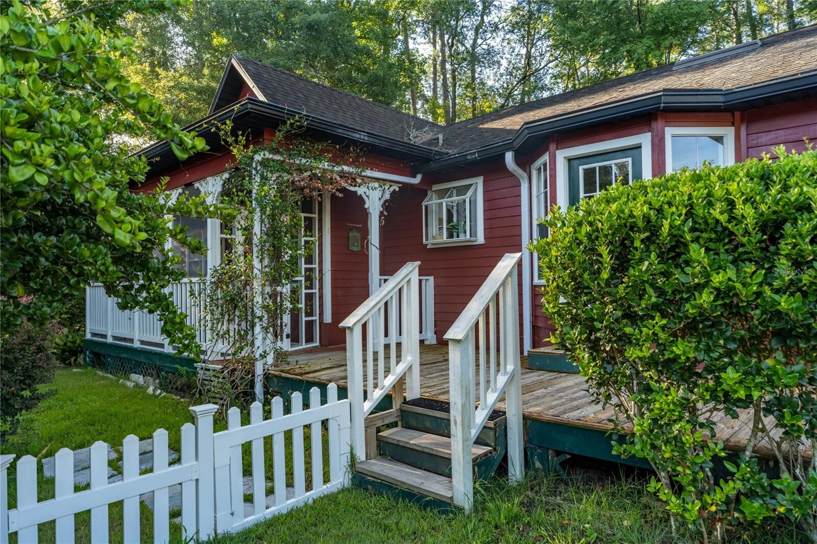 Property Photo:  10709 NW 31st Place  FL 32606 