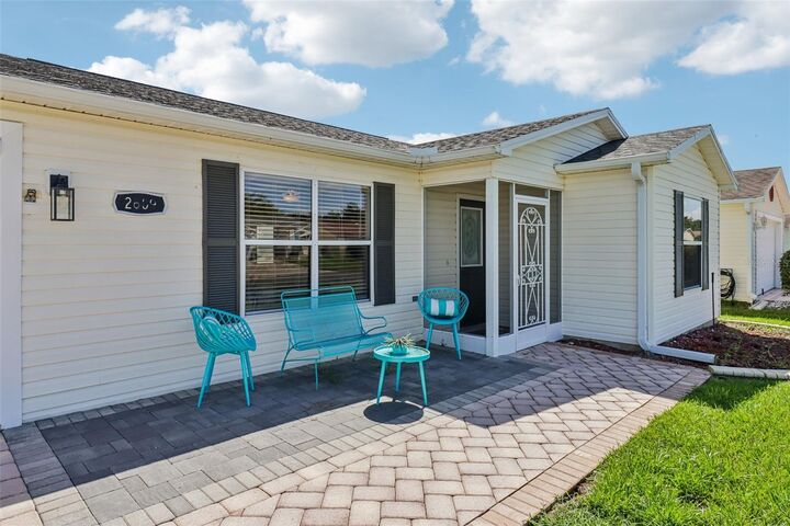 Property Photo: 2609 Privada Drive FL 32162
