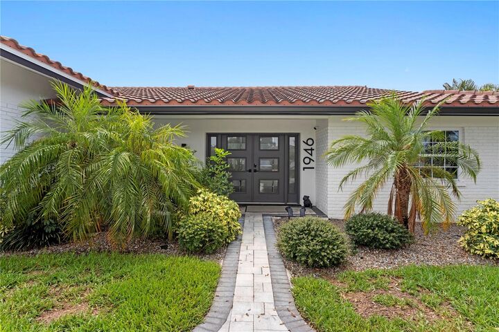 Property Photo: 1946 Illinois Avenue NE FL 33703