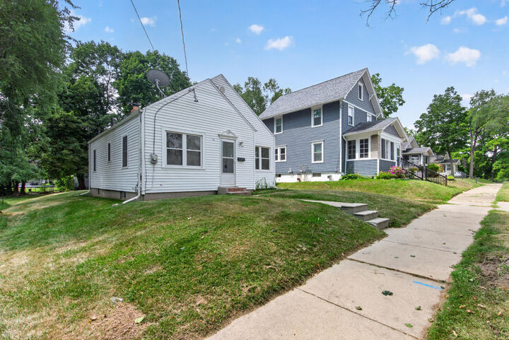 Property Photo: 135 E Mansion MI 49203