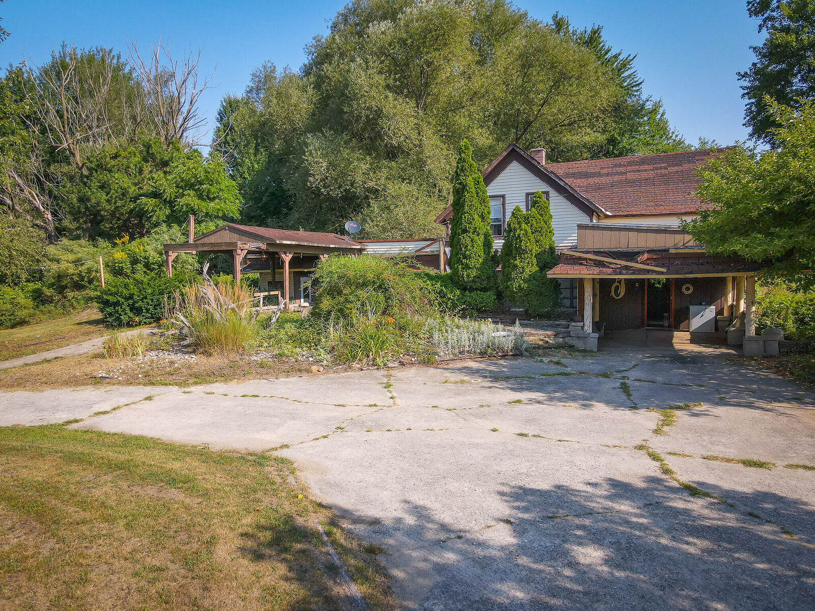 Property Photo:  5255 Holton Road  MI 49457 