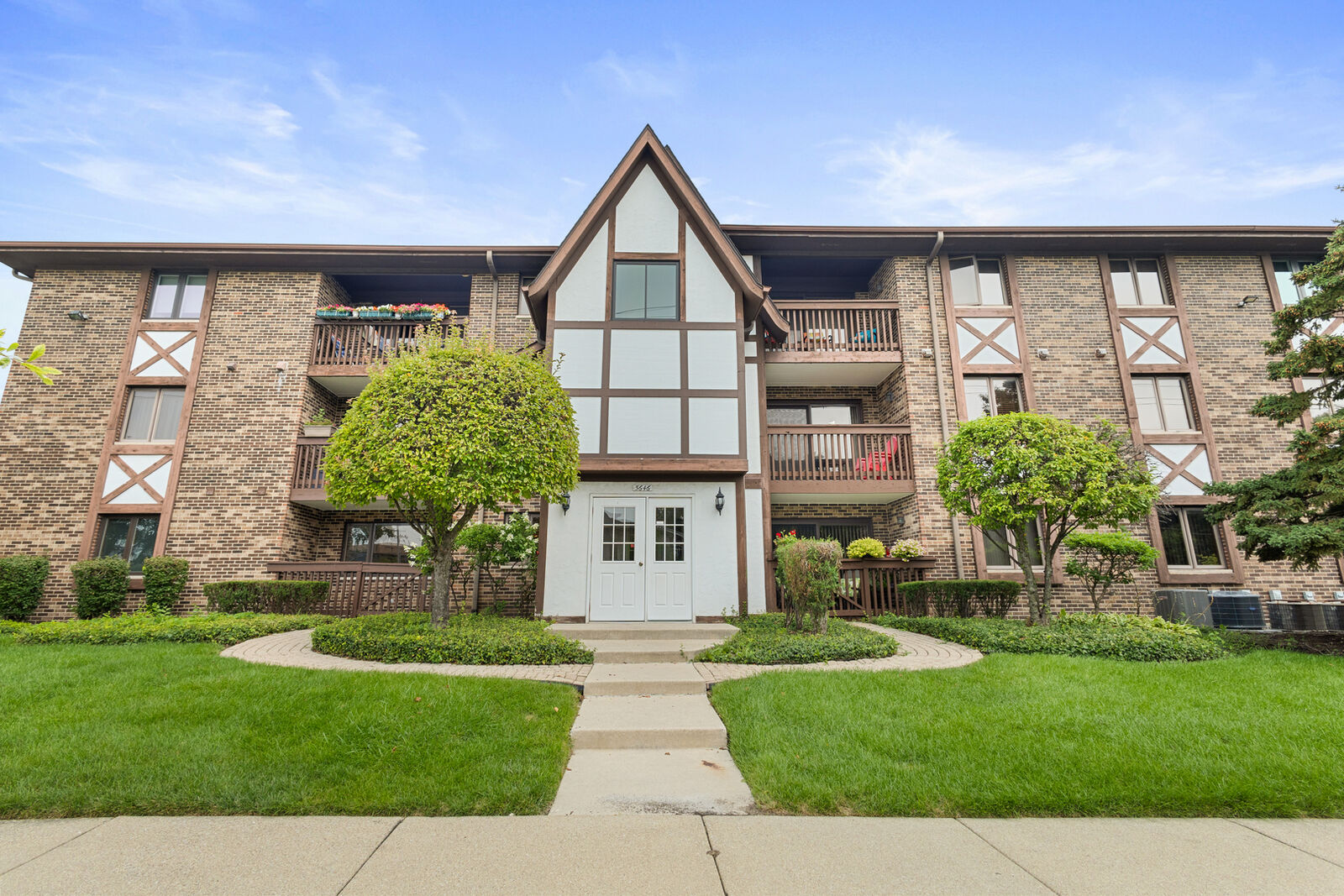 Property Photo:  5646 W 103rd Street 106  IL 60453 