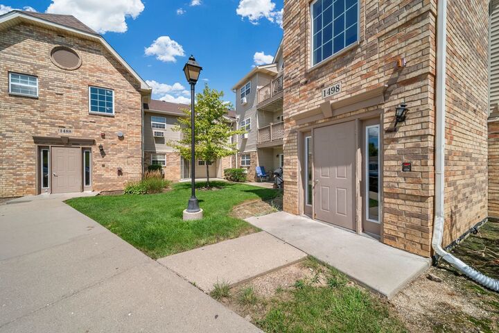Property Photo: 1498 W Sand Bar Court 3D IL 60073