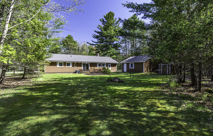 Property Photo:  29 Fields Pond Road  ME 04429 