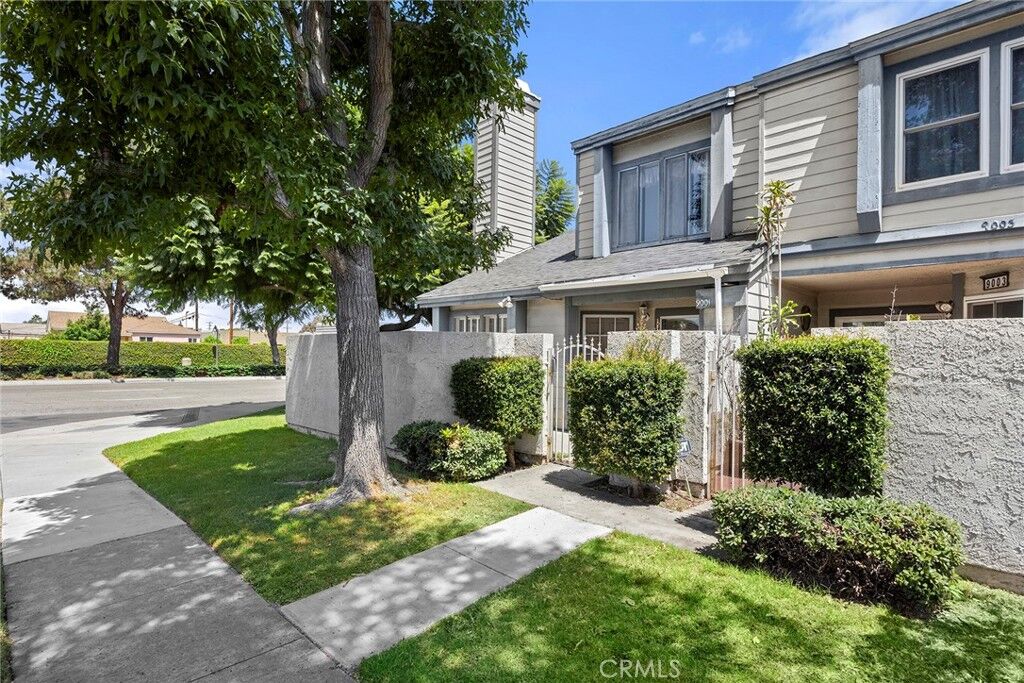 Property Photo: 9001 Buckles Street 77 CA 90241