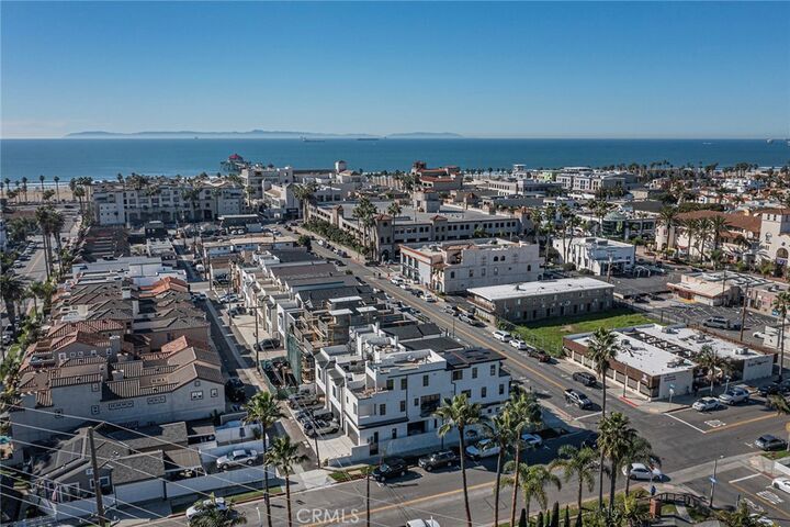 Property Photo:  328 3rd Street  CA 92648 