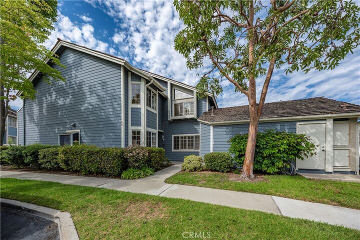 Property Photo:  650 Wakefield Court 103  CA 90803 