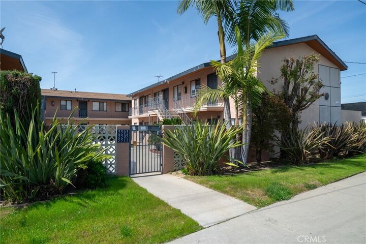 Property Photo:  5503 5511 Cherry Avenue  CA 90805 