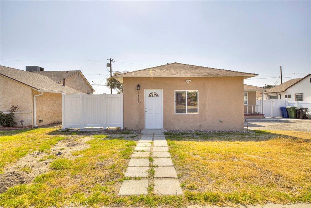 Property Photo: 10933 Nassau Avenue CA 91040