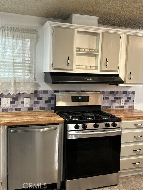 Property Photo:  13393 Mariposa 261  CA 92395 