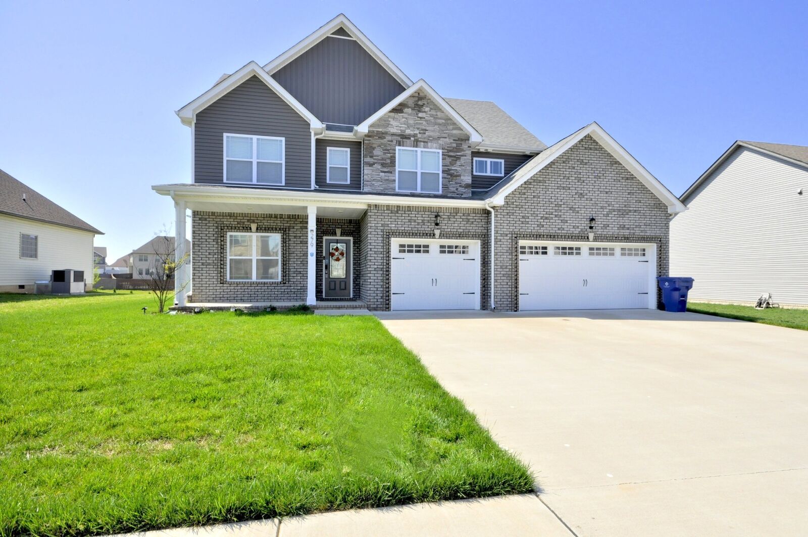 Property Photo: 279 Bluebriar Trce TN 37043