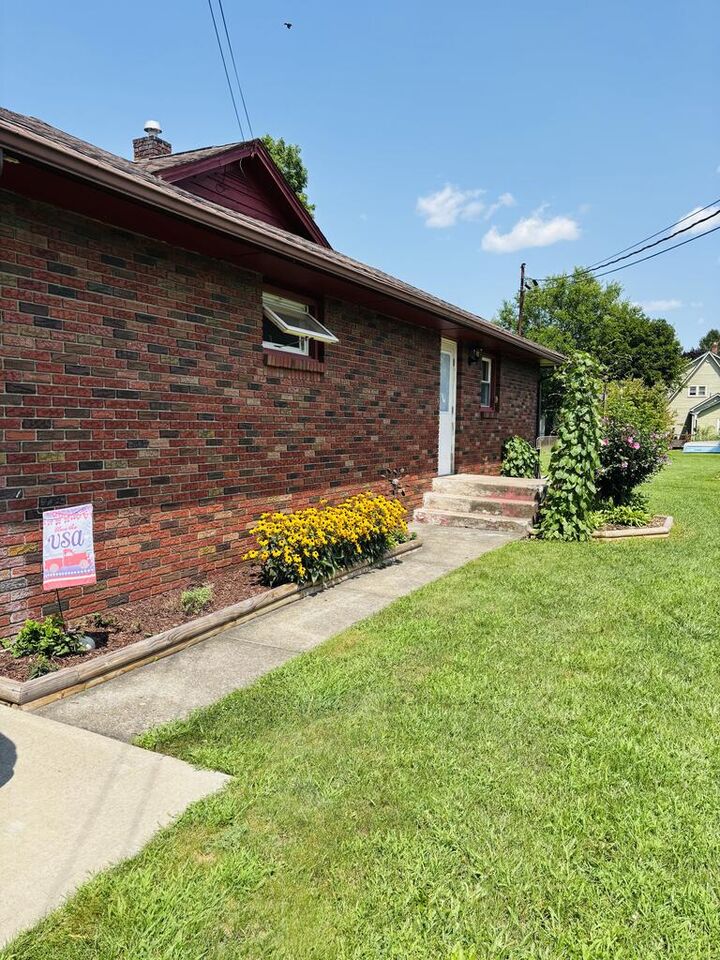 Property Photo: 410 N Hopkins St PA 18840
