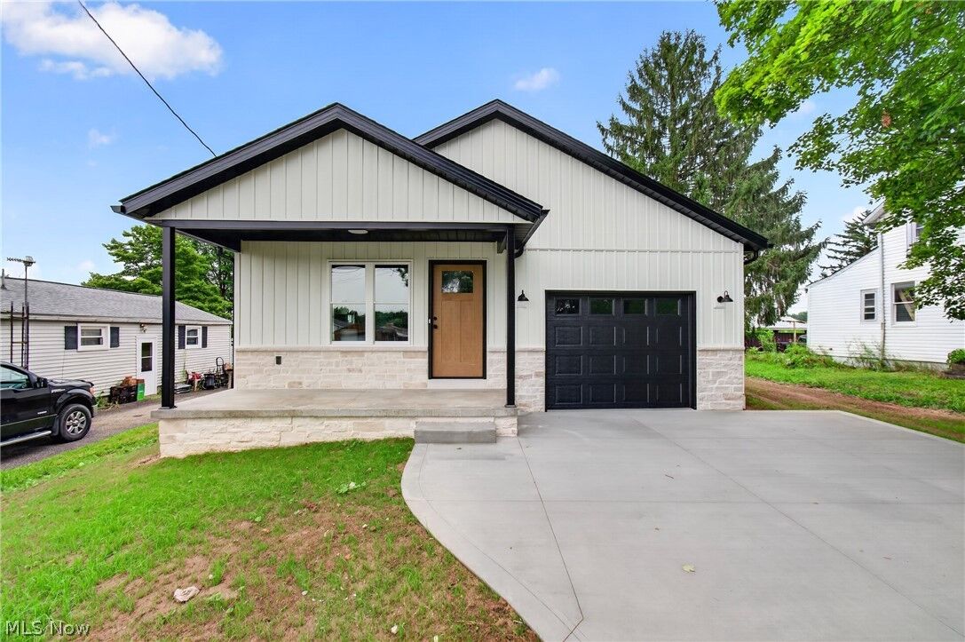 Property Photo: 38 Euclid Street OH 44645
