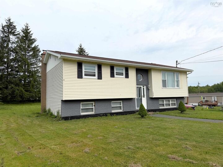 Property Photo:  1550 North Main Street  NS B0K 2A0 
