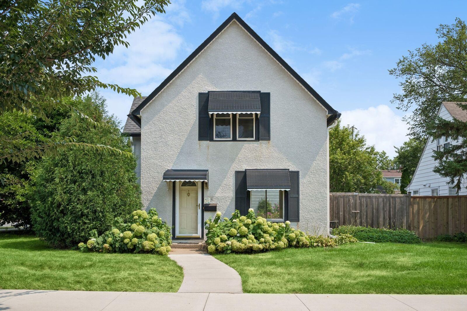 Property Photo:  333 8th Avenue N  MN 55343 