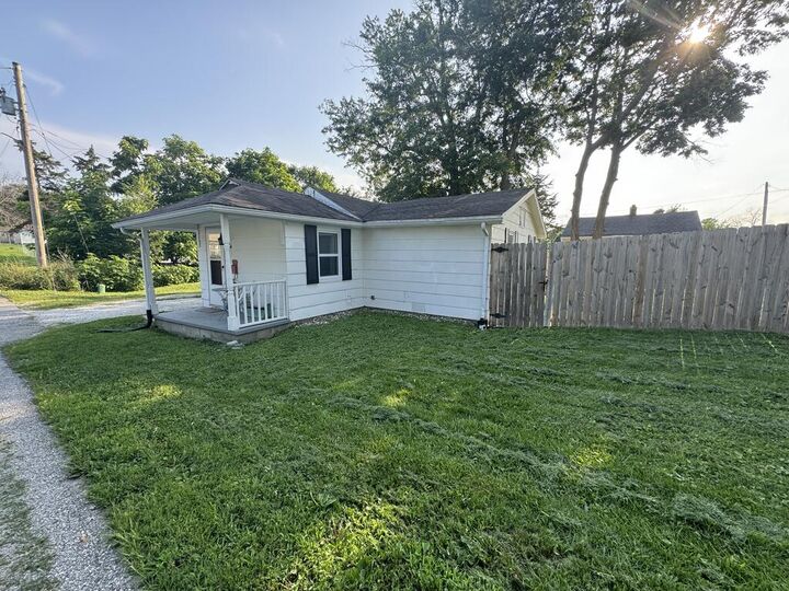 Property Photo: 1214 S Wabash Street MO 63501