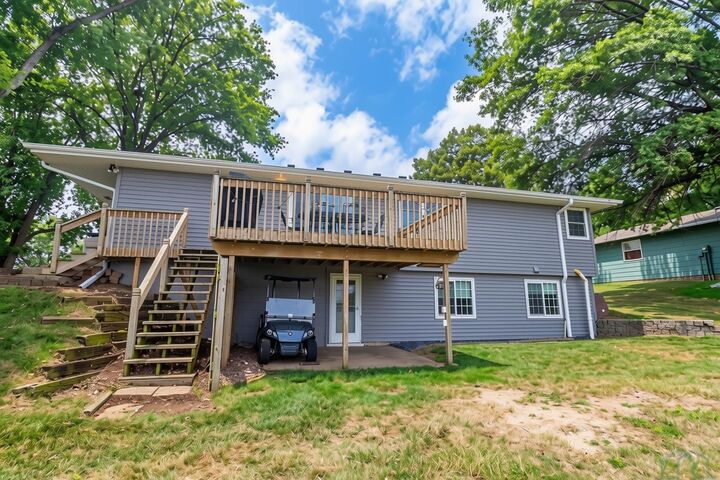 Property Photo:  1504 Galaxie Drive  IA 51024 