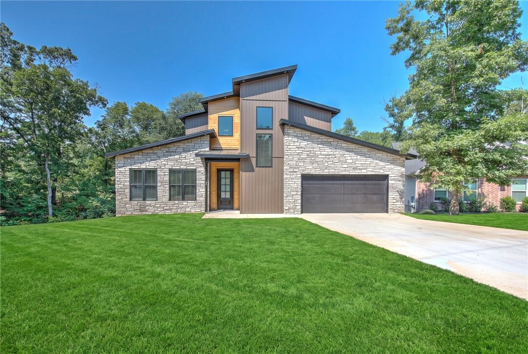 Property Photo:  5 Malone Drive  AR 72715 