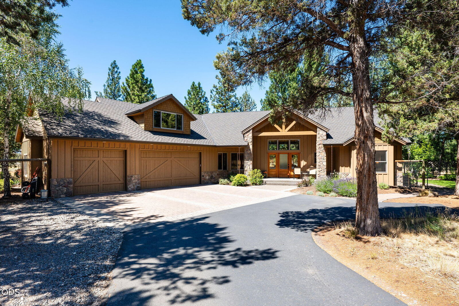 Property Photo:  17690 Mountain View Road  OR 97759 