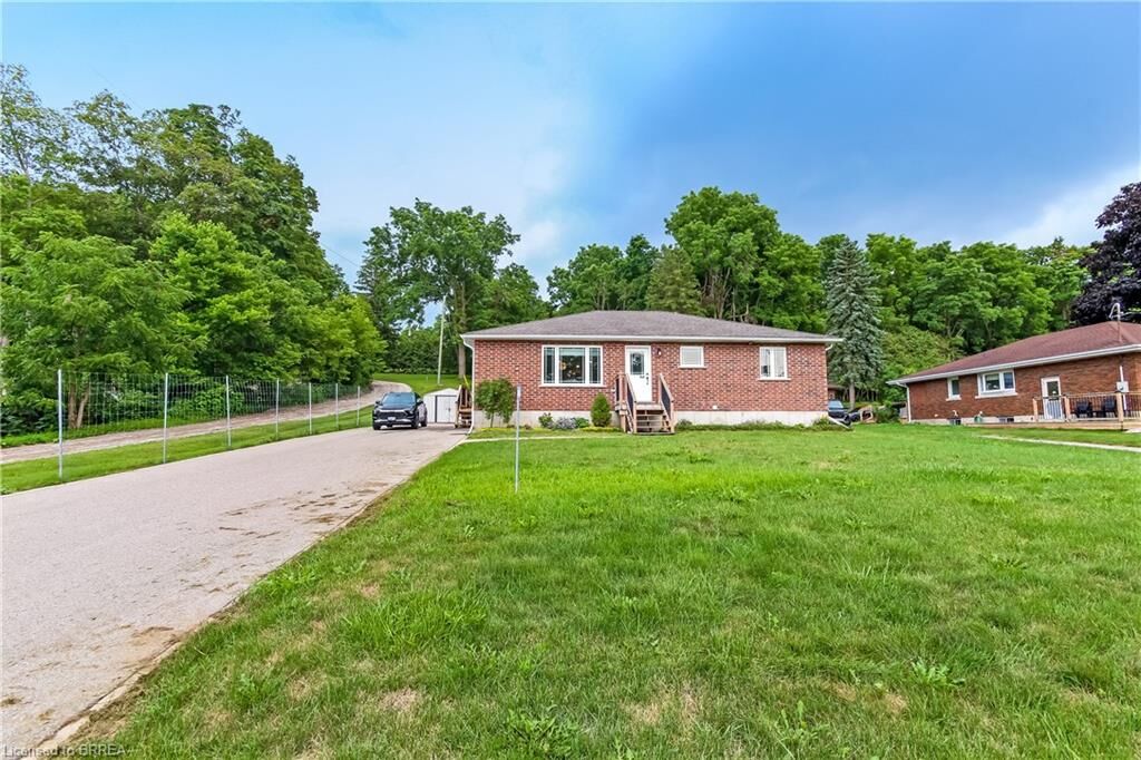 Property Photo: 584616 Beachville Road ON N0J 1A0