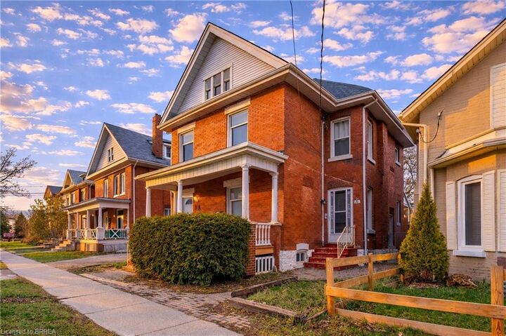 Property Photo:  38 Nelson Street  ON N3T 2M8 