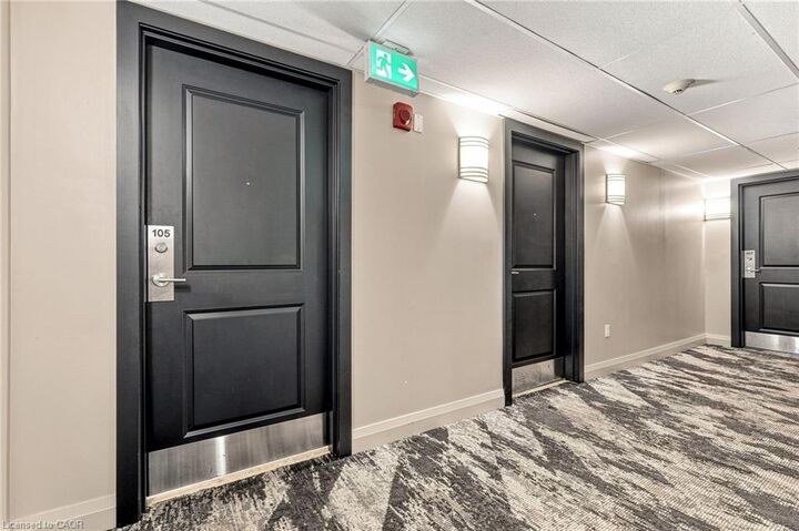 Property Photo:  427 Aberdeen Avenue 105  ON L8P 2S4 