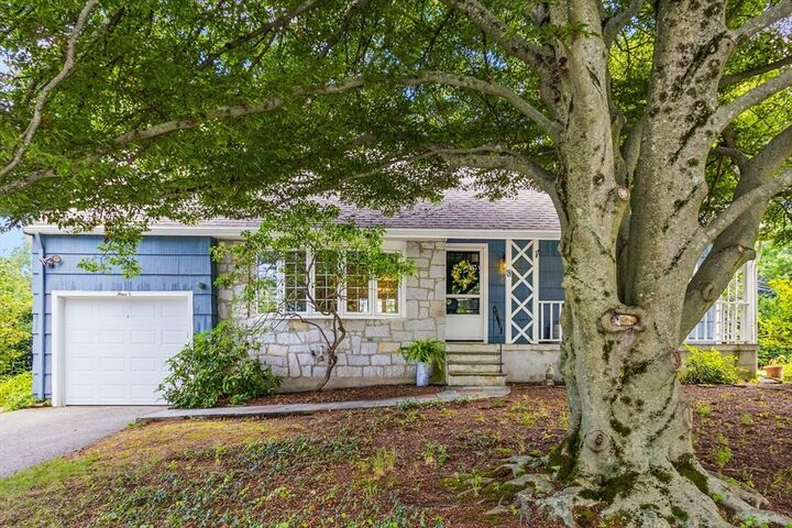 Property Photo:  4 Murdoch Road  MA 01760 