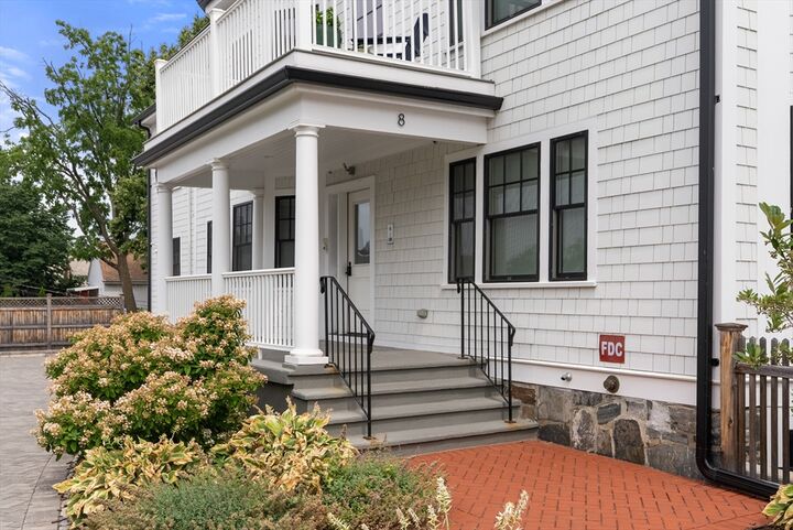 Property Photo:  8 Sycamore St 8C  MA 02143 