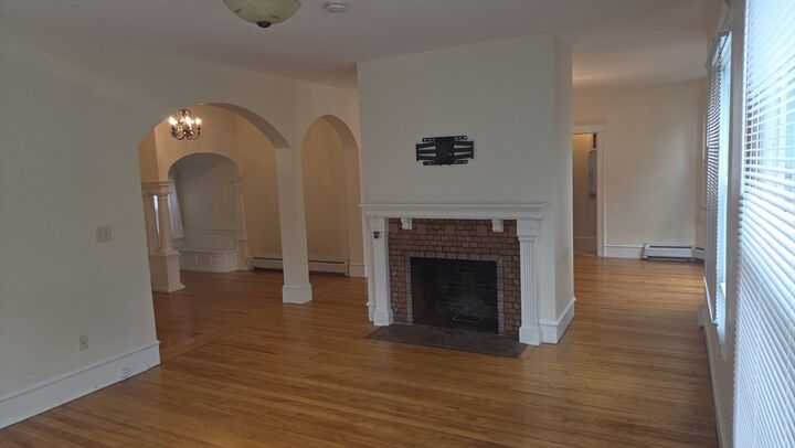 Property Photo:  8 Hadwen 1  MA 01602 