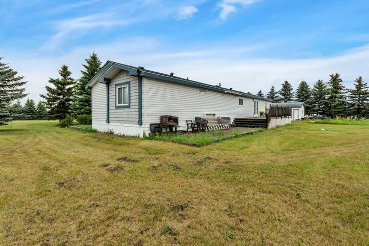 Property Photo: 41113 Range Road 263 AB T4L 0A1