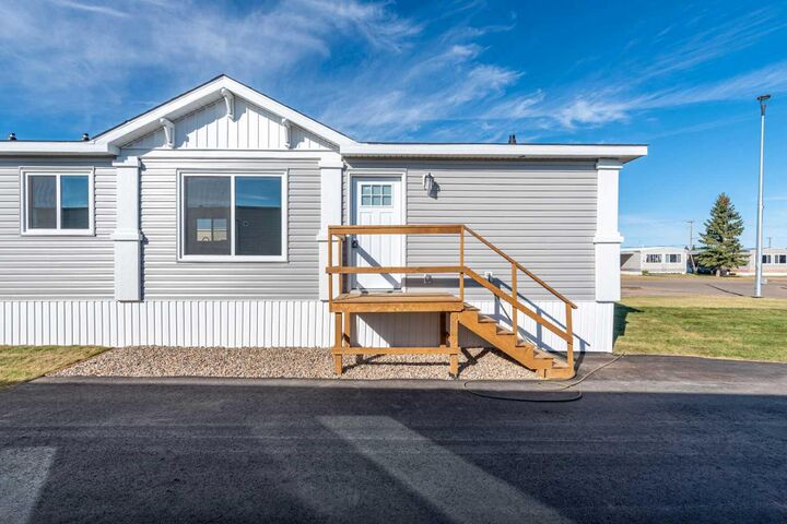 Property Photo:  5308 57 Street 96  AB T9V 2A3 