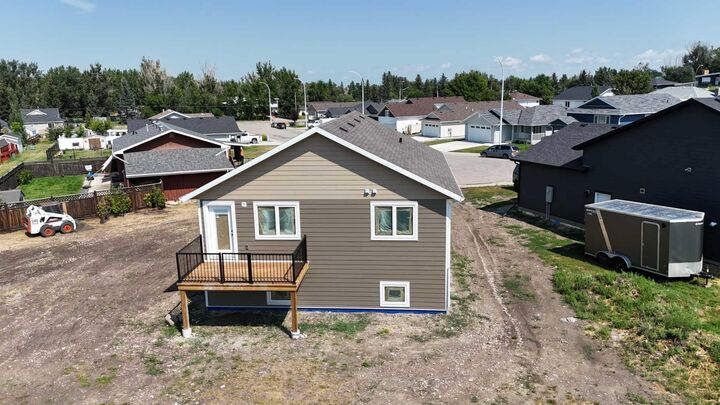 Property Photo: 881 2A Street W AB T0K 0K0