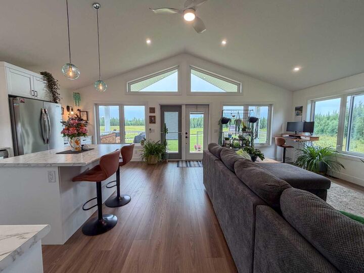 Property Photo:  593038 Hwy 32 Highway  AB T7S 1P3 