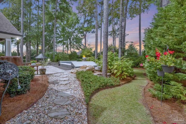 Property Photo: 5905 Augustine Dr FL 32571