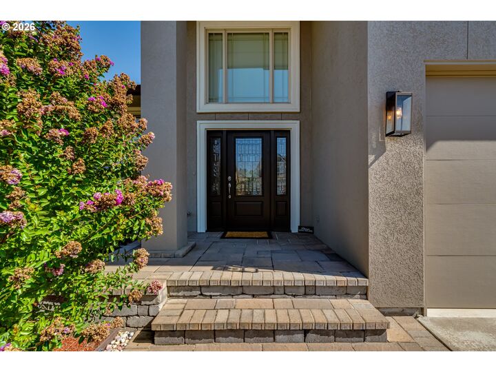 Property Photo:  1234 Augusta Ct  OR 97426 