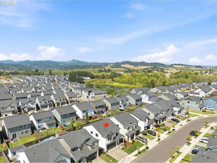 Property Photo:  2621 NW Shadden Dr  OR 97128 