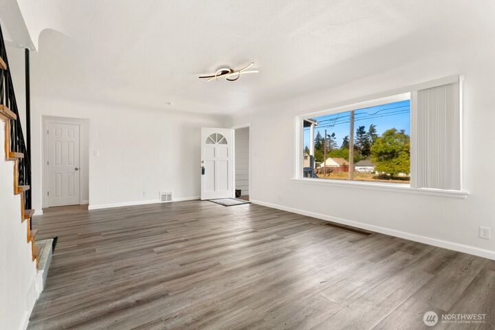Property Photo: 6526 Pacific Avenue WA 98408