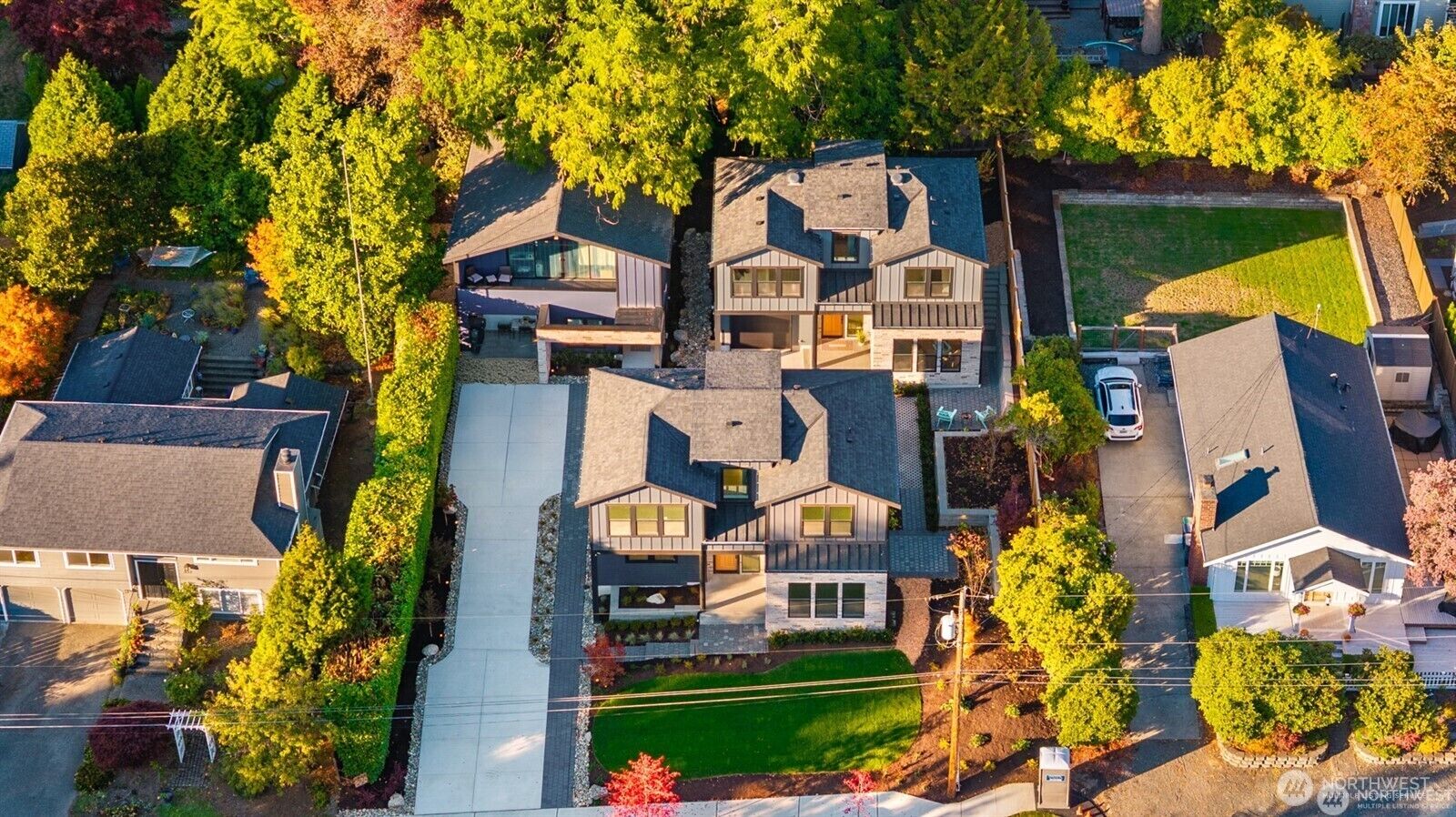 Property Photo:  634 + 636  Eleventh Avenue  WA 98033 
